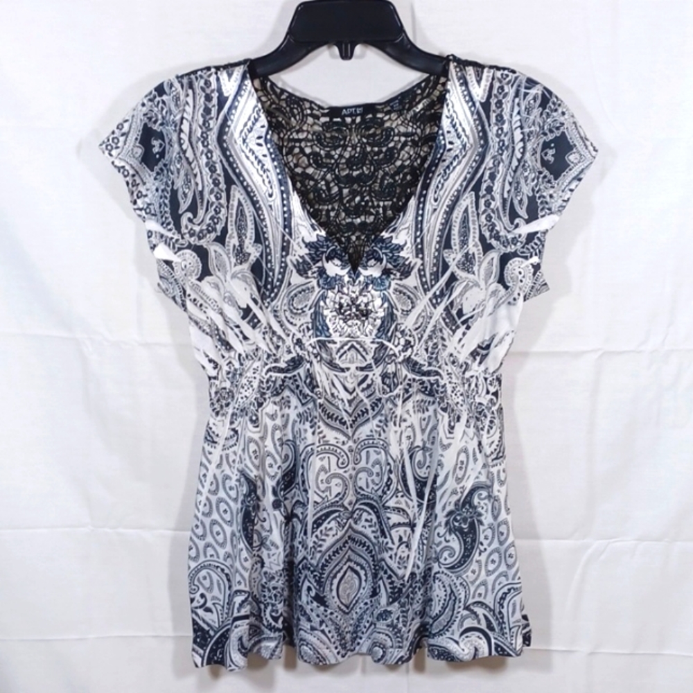 APT. 9 Womens Size Petite Medium With Bling and Lace Black White and Gray